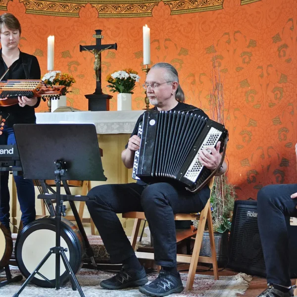 Lovely Madness Band - Sommerkonzert 2025 in der Dorfkirche Fresdorf